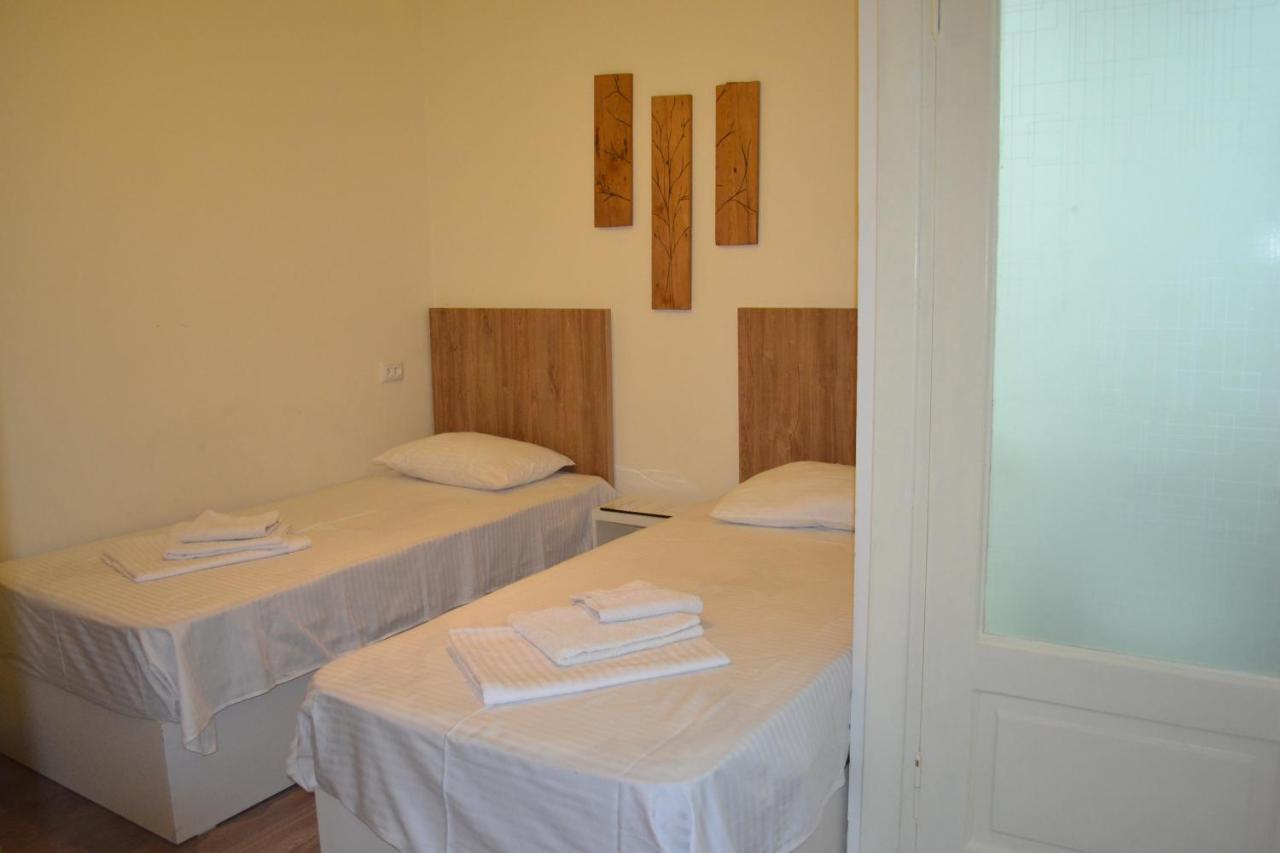 Hotel Rustaveli 36 트빌리시 외부 사진