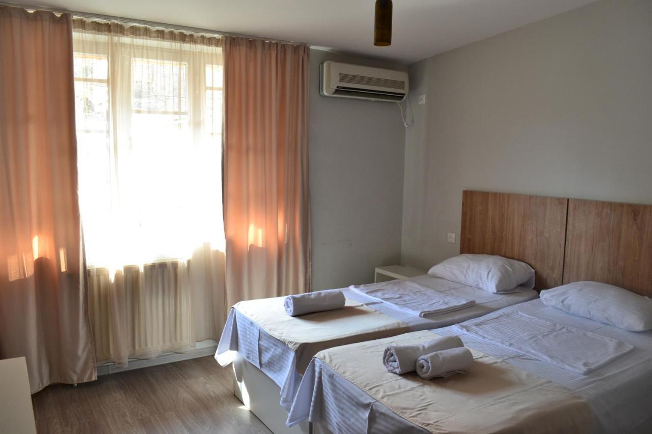 Hotel Rustaveli 36 트빌리시 외부 사진